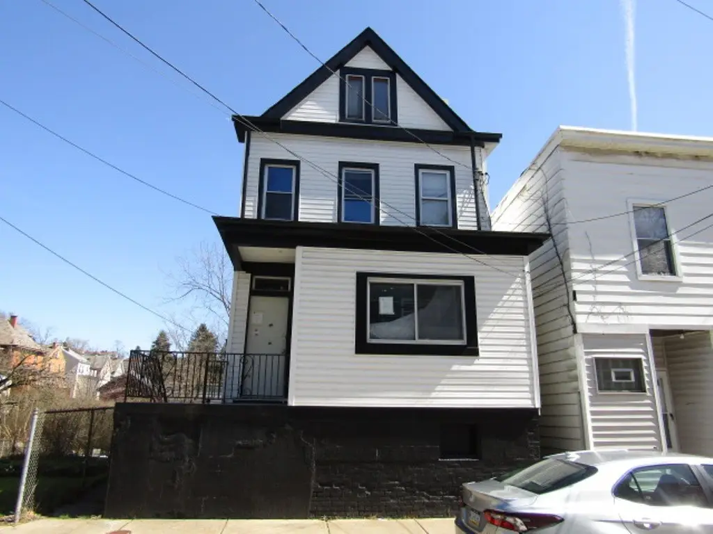 215 Anthony St, Pittsburgh, PA 15210 - #1