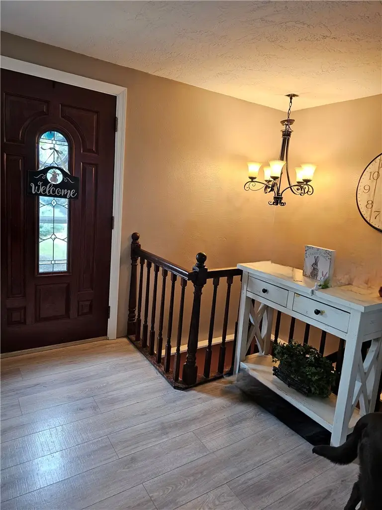 231 Lebanon Manor Dr, West Mifflin, PA 15122 - #2