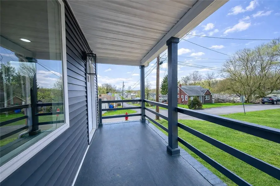 242 Dickens St, Latrobe, PA 15650 - #3