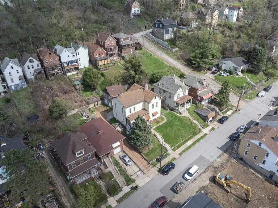 825 North Ave, Braddock, PA 15104 - #3
