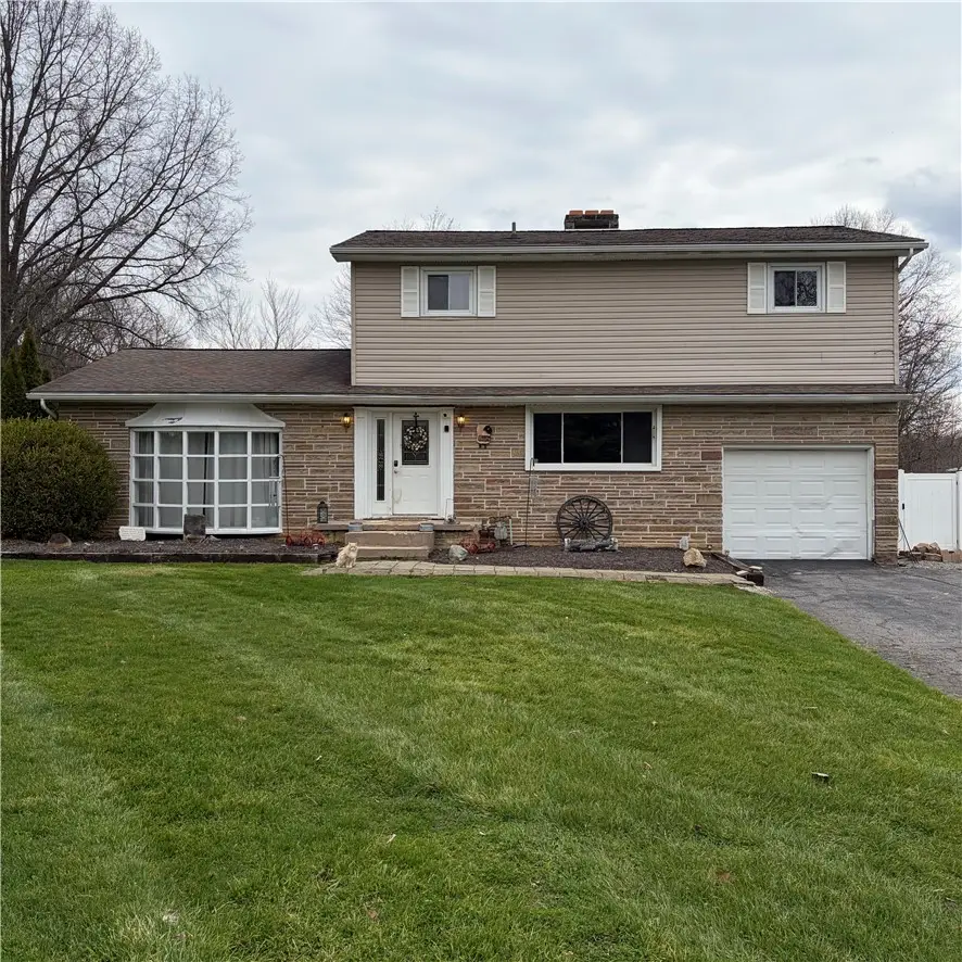 2927 Spangler Rd, Hermitage, PA 16148 - #1