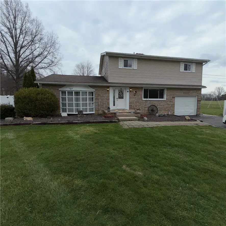 2927 Spangler Rd, Hermitage, PA 16148 - #3