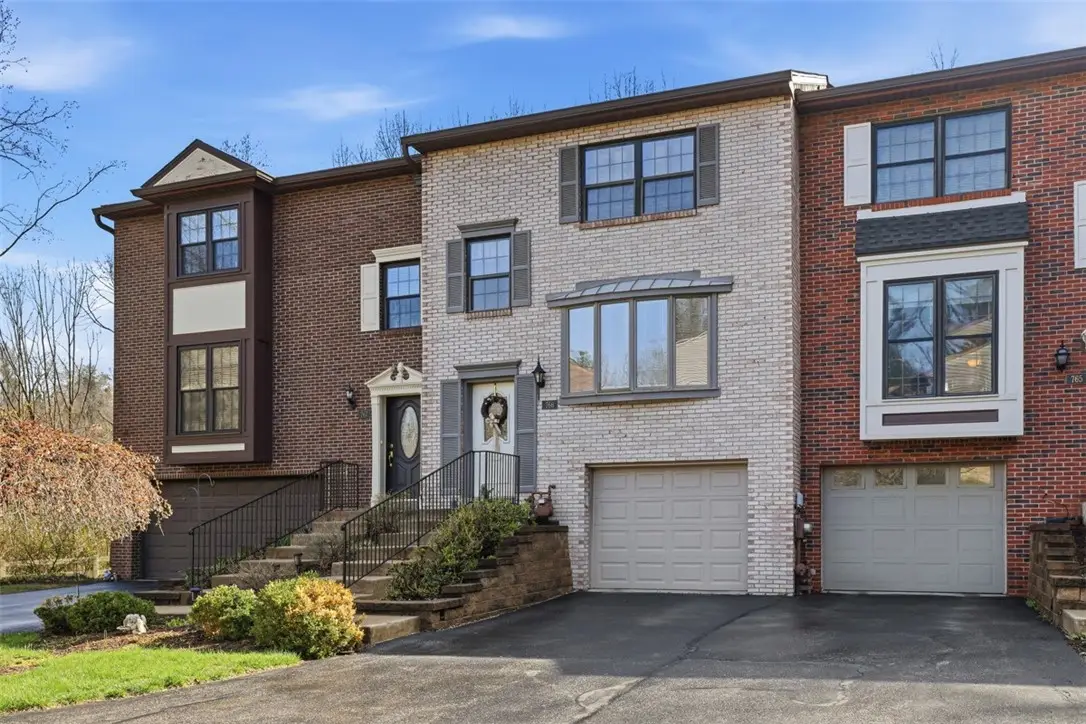 766 Windvue Dr, Pittsburgh, PA 15205 - #1