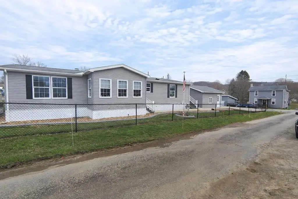 3959 Maple St, Hawthorn, PA 16230 - #1