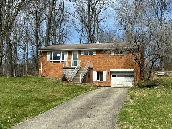14 W Hillcrest Rd, Eighty Four, PA 15330