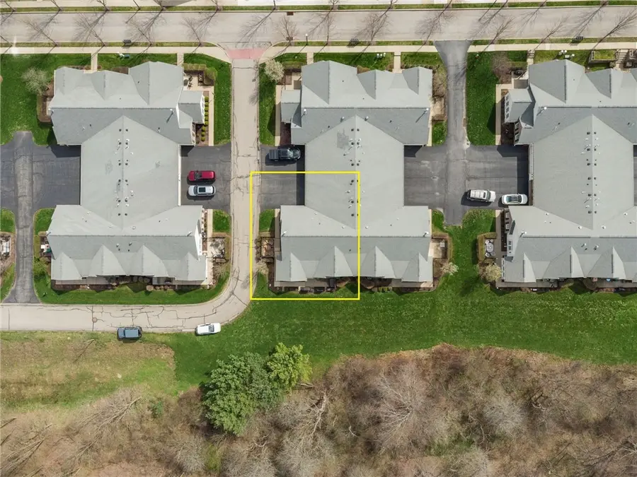 2061 Isleworth Ln, Cranberry, PA 16066 - #3