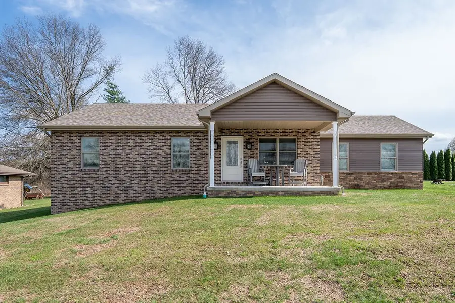 12 Highview St, Latrobe, PA 15650 - #2