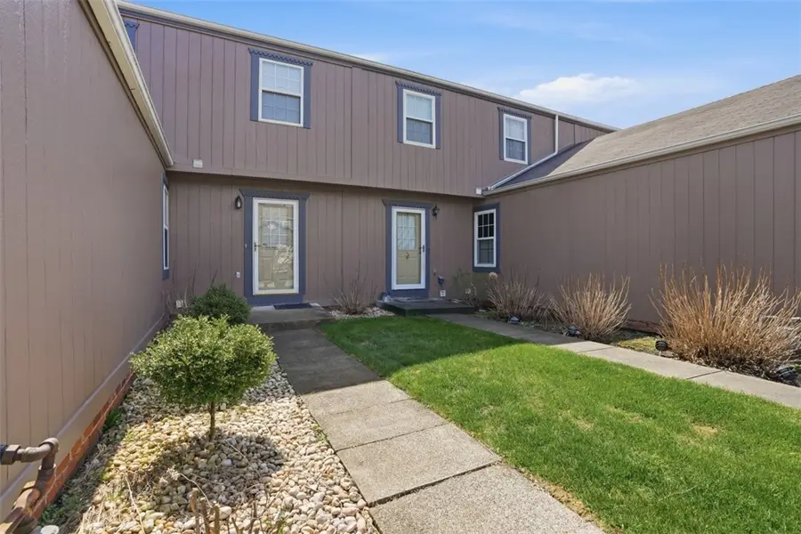 915 Sunset Circle, Cranberry, PA 16066 - #2