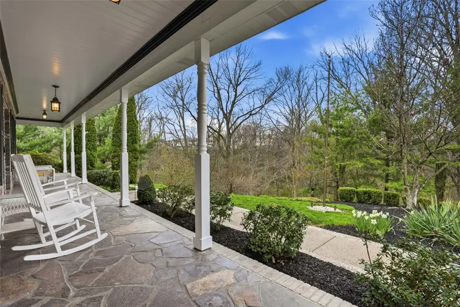 750 Adele Dr, Irwin, PA 15642 - #2