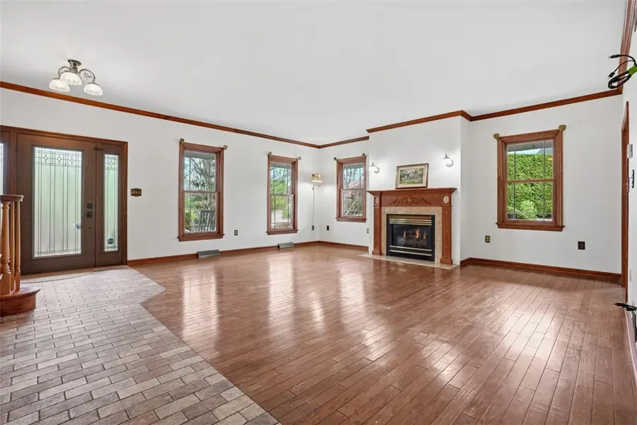 750 Adele Dr, Irwin, PA 15642 - #3