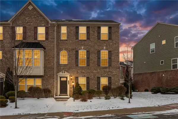 236 Thornapple Ln, Cranberry Twp, PA 16066