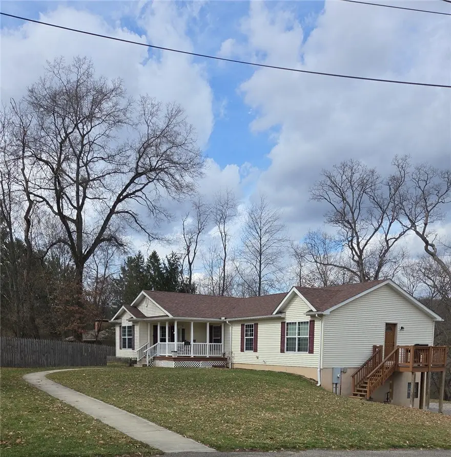 118 Oak Hill Dr, Valencia, PA 16059 - #1