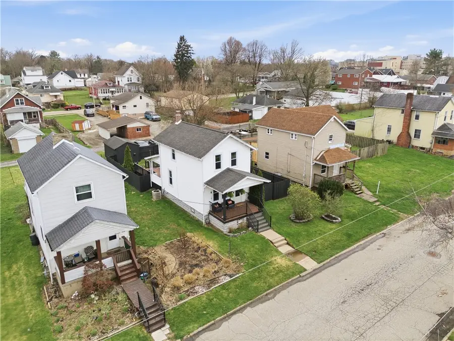 1438 4th St, Natrona Heights, PA 15065 - #3