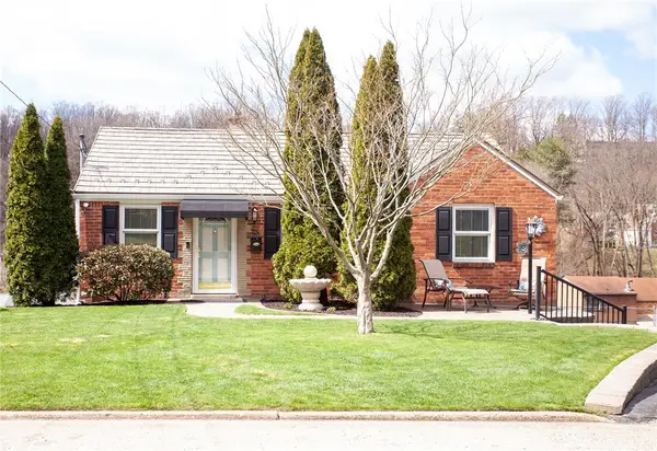 25 Meadowbrook Ave, Greensburg, PA 15601