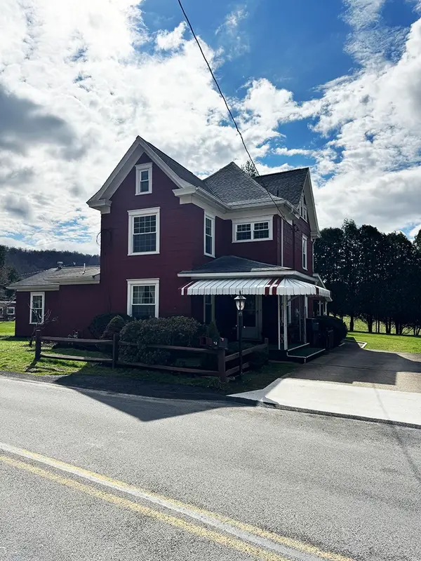 72 Tunnelton Road, Clarksburg, PA 15725