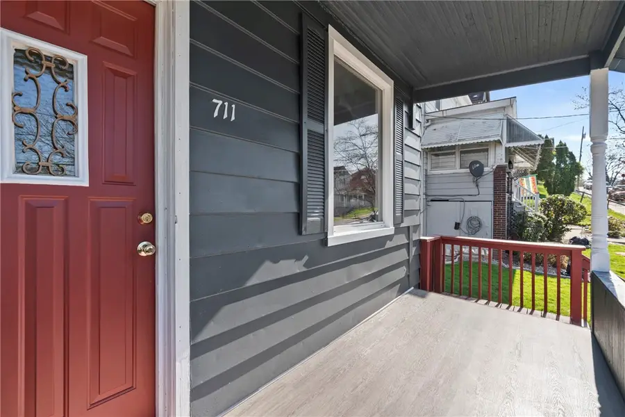 711 9th St, Irwin, PA 15642 - #3
