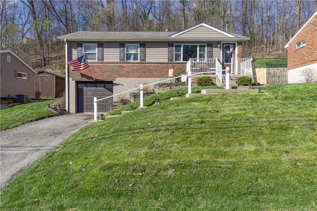 4863 Hialeah Dr, Pittsburgh, PA 15239 - #1