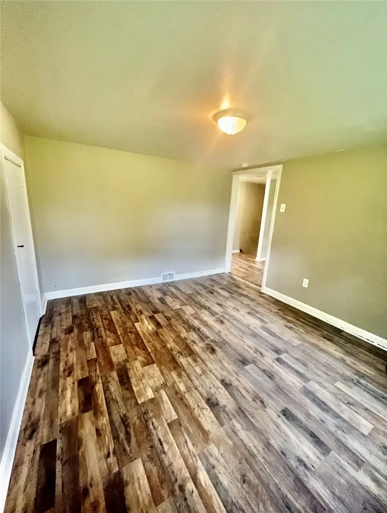 1718 Pierce St, Aliquippa, PA 15001 - #2