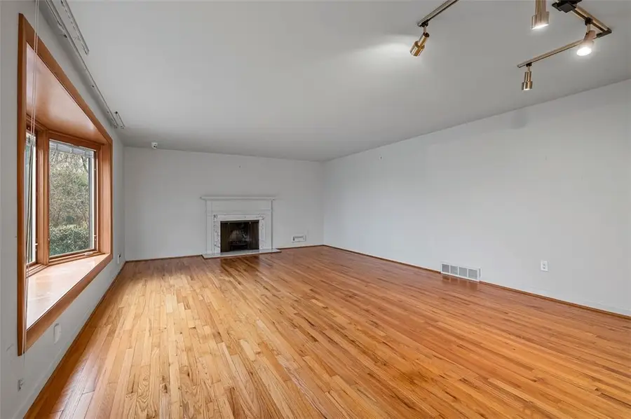 25 Carleton Dr, Pittsburgh, PA 15243 - #3