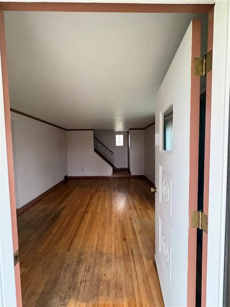 1114 Cascade Dr, West Homestead, PA 15120 - #3