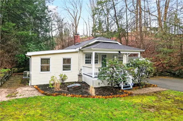 2518 Sample Rd, Allison Park, PA 15101