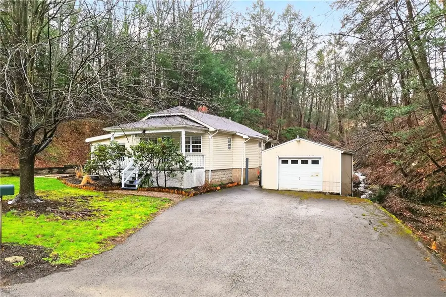 2518 Sample Rd, Allison Park, PA 15101 - #2