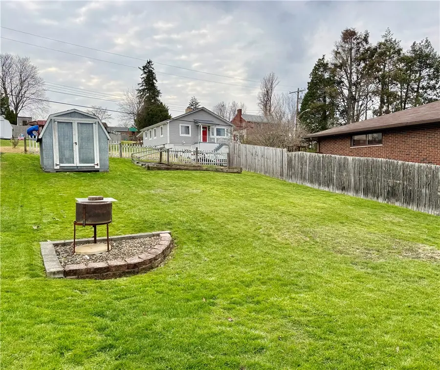 1506 Glenn St, Natrona Heights, PA 15065 - #2