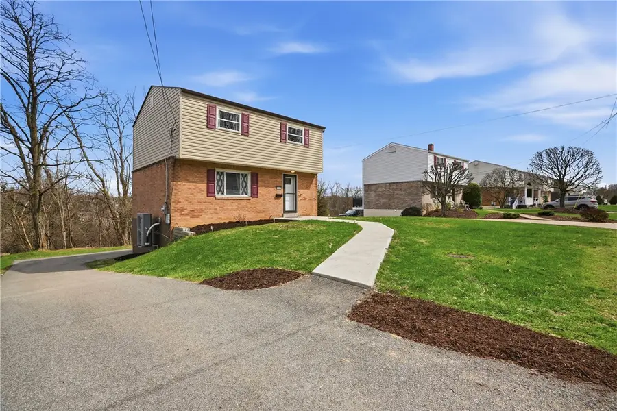 5123 Elmwood Dr, Pittsburgh, PA 15227 - #2