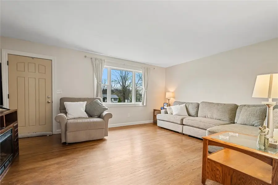 13 Raymond Dr, West Middlesex, PA 16159 - #3