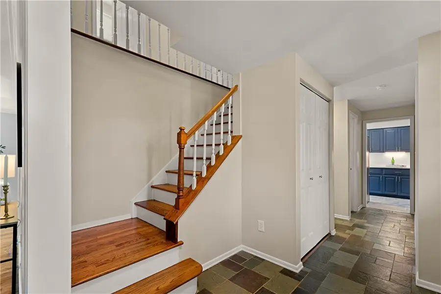 1285 Greystone Dr, Pittsburgh, PA 15241 - #3