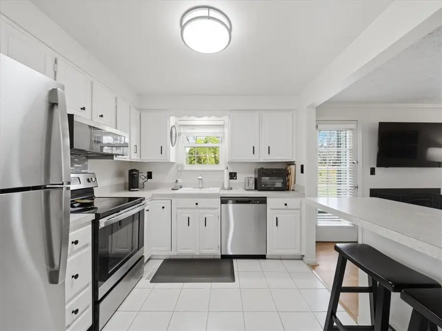 3073 Raintree Dr, Gibsonia, PA 15044 - #2