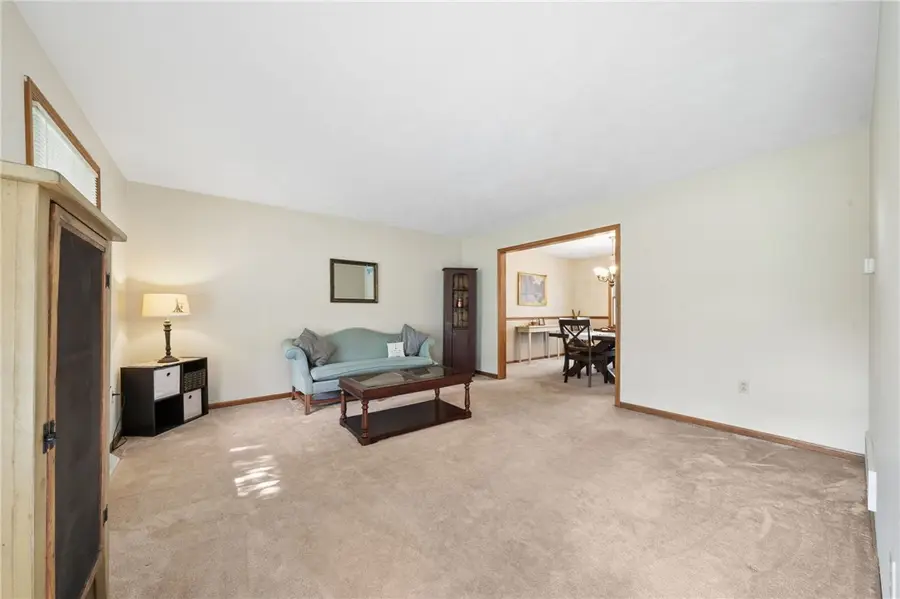 3239 Ridgeway Rd, Greensburg, PA 15601 - #3