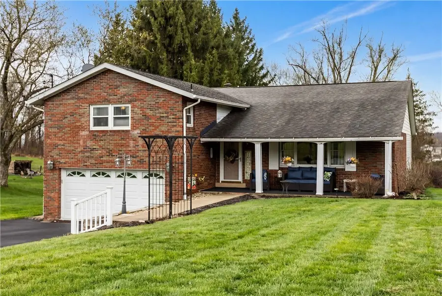 605 Davidson Dr, Rochester, PA 15074 - #3