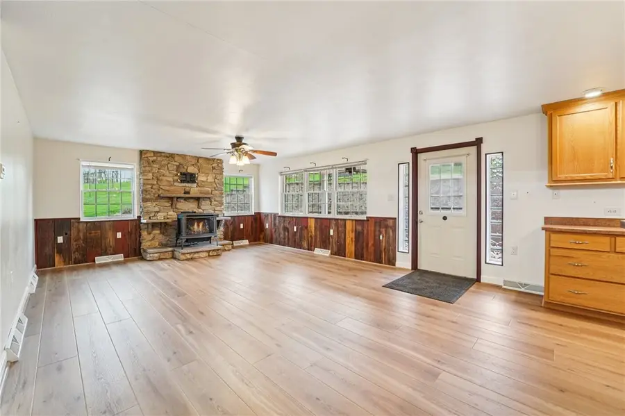 644 Grange Dr, Apollo, PA 15613 - #3