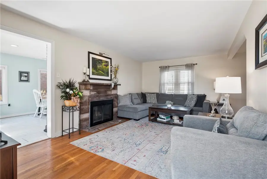 541 Crestline Drive, Pittsburgh, PA 15234 - #2