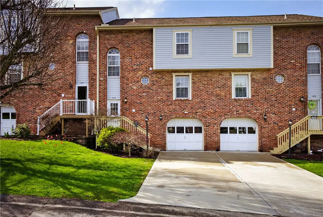 1410 Yorktown Dr, Lawrence, PA 15055 - #1