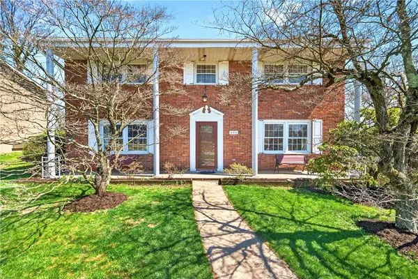 171 Greenlea Dr, Coraopolis, PA 15108