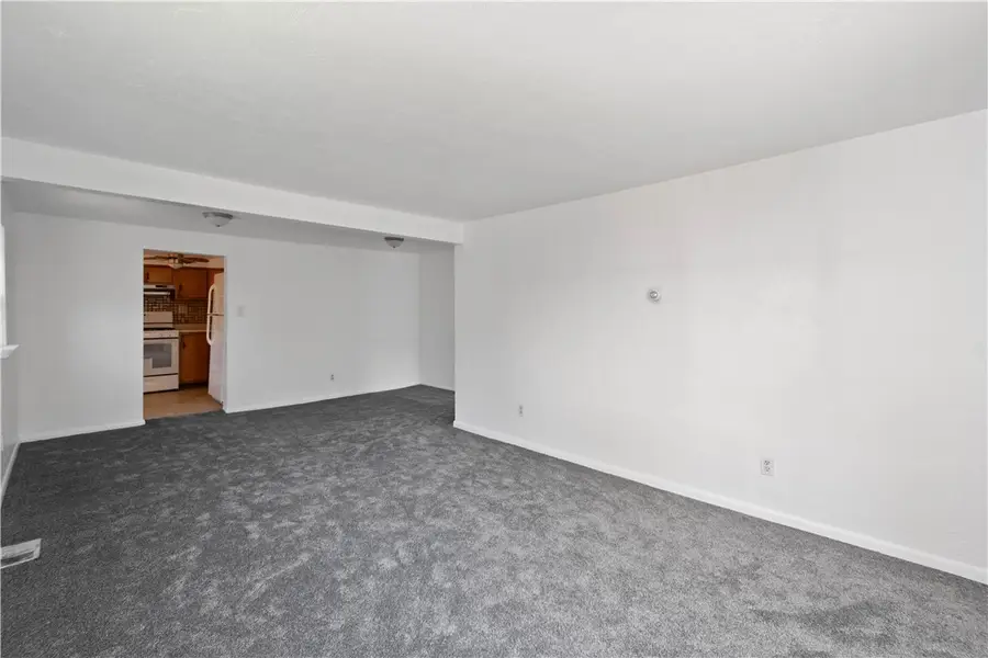 912 Hillsboro St, Pittsburgh, PA 15204 - #3