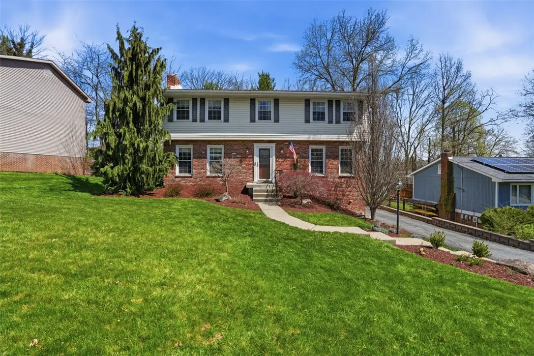 1124 Dana Dr, Bethel Park, PA 15102 - #1