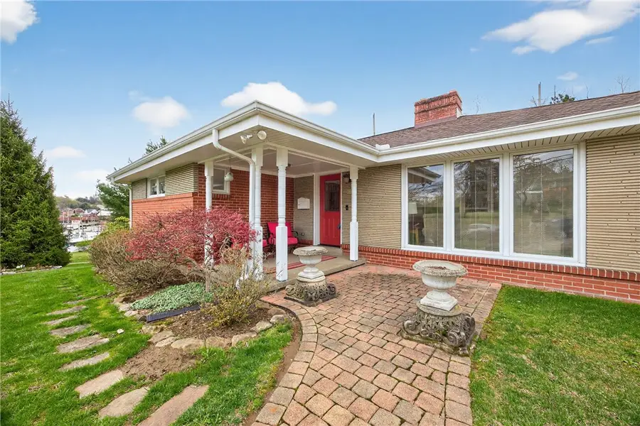 498 Balconade Dr, Pittsburgh, PA 15236 - #3