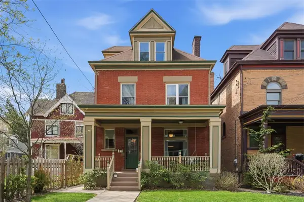 430 Stratton Ln, Pittsburgh, PA 15206