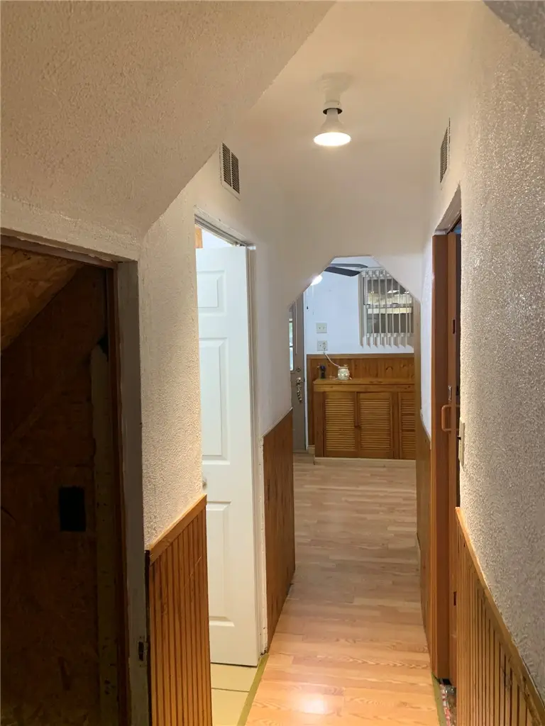 807 6th St, Stowe, PA 15136 - #3