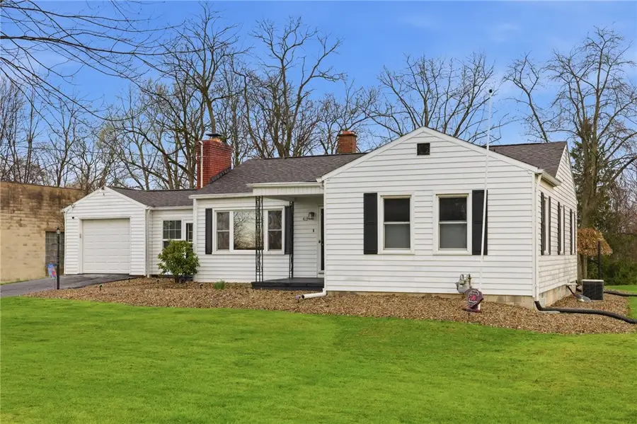 413 Summit View Dr, New Castle, PA 16105 - #3