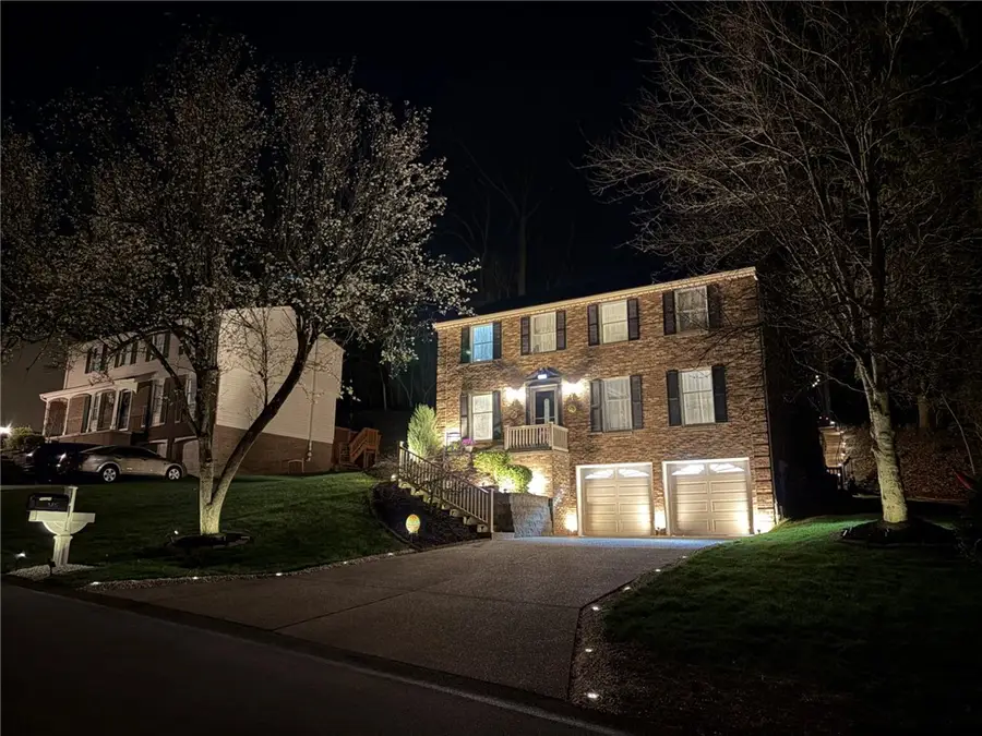 1317 Manor Dr, Pittsburgh, PA 15241 - #2