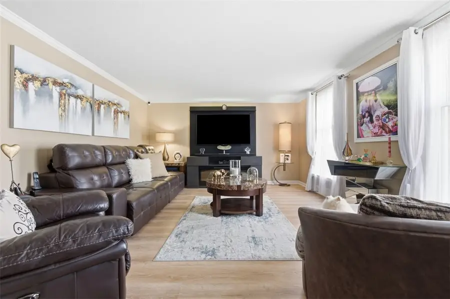 1317 Manor Dr, Pittsburgh, PA 15241 - #3