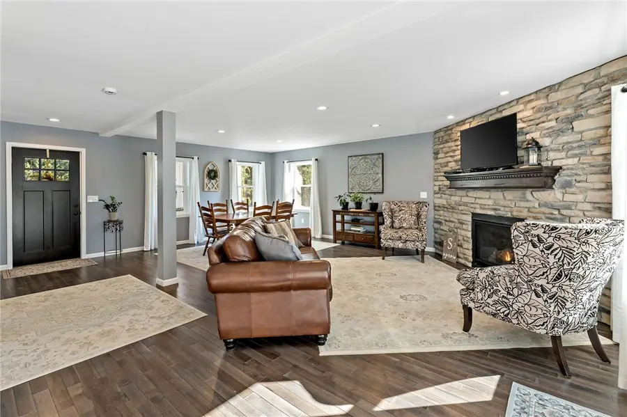 4689 Greenwood Dr, Allison Park, PA 15101 - #3