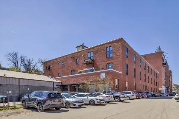 2250 Mary St #204, Pittsburgh, PA 15203