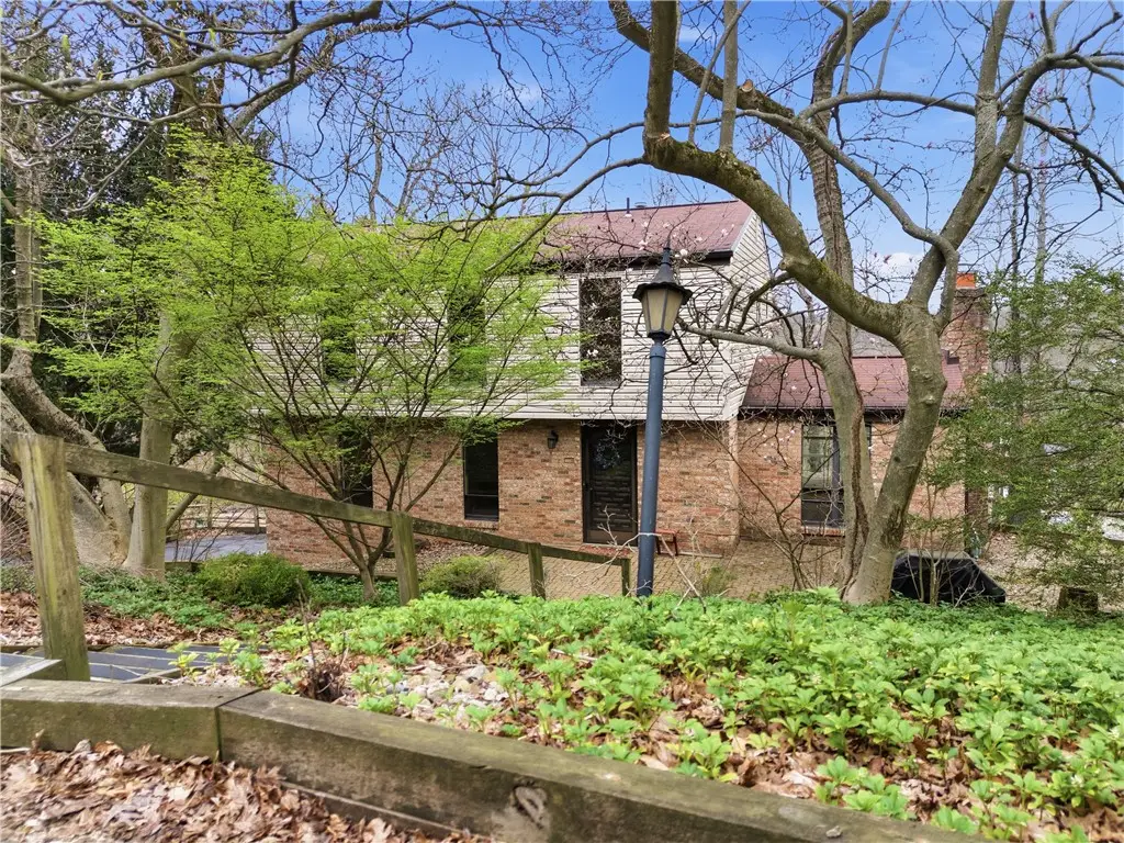 101 Dogwood Ln, Ross, PA 15237 - #1