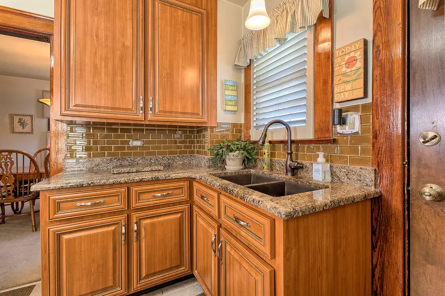 729 Welty Street, Greensburg, PA 15601 - #3