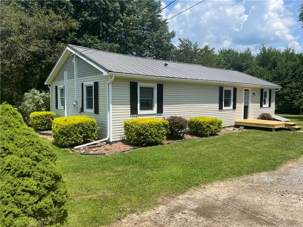 55 Evergreen Rd, Greenville, PA 16125